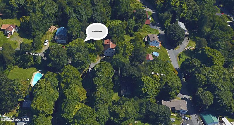 5th image of 10 Burns Avenue