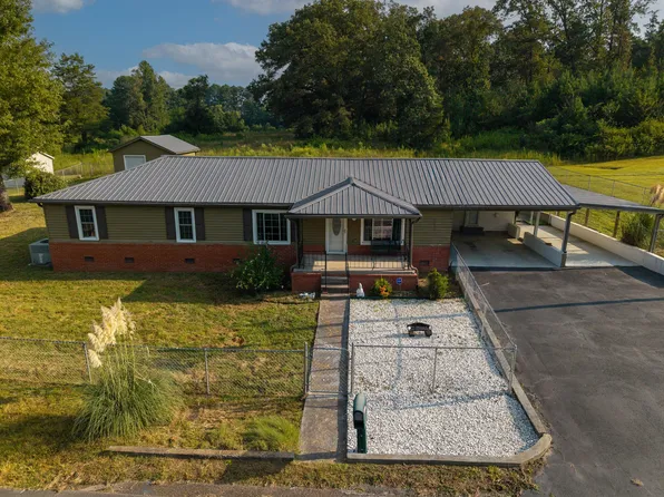 1805 Strawberry Ln NE, Cleveland, TN 37311