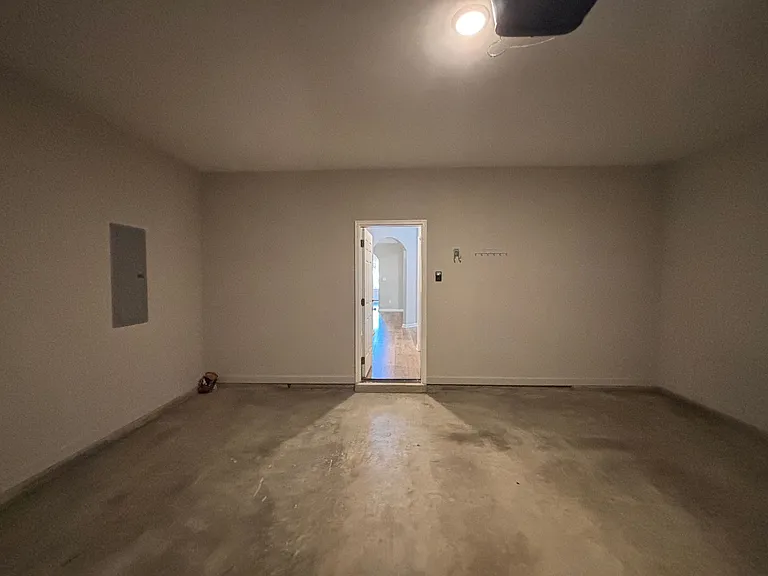 10151 Sterling Ridge Dr — Photo 17
