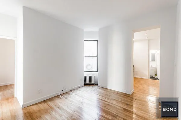 Rented by Bond New York | media 10