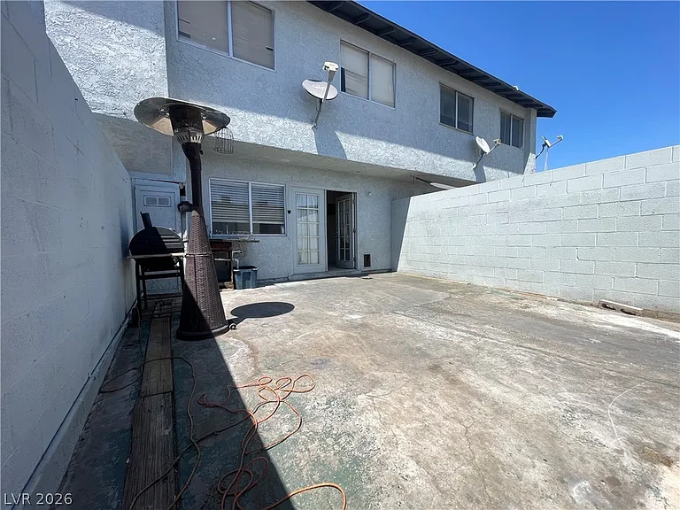 3904 Blackford Pl — Photo 37