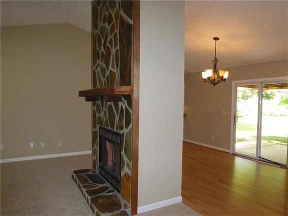 4th image of 339 Knollwood Ln