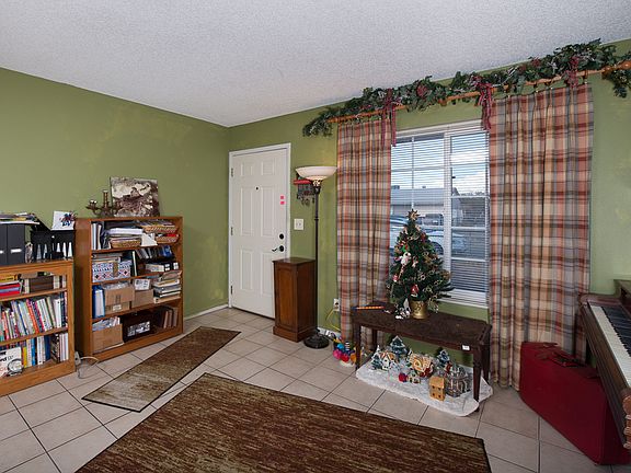5th image of 222 La Paz Ave