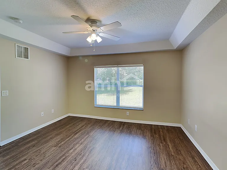 11002 Newbridge Dr — Photo 9