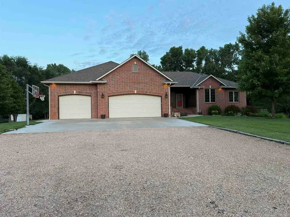 37233 W Black Cir, Cheney, KS 67025
