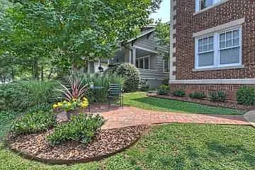 518 Lamar Ave — Photo 53