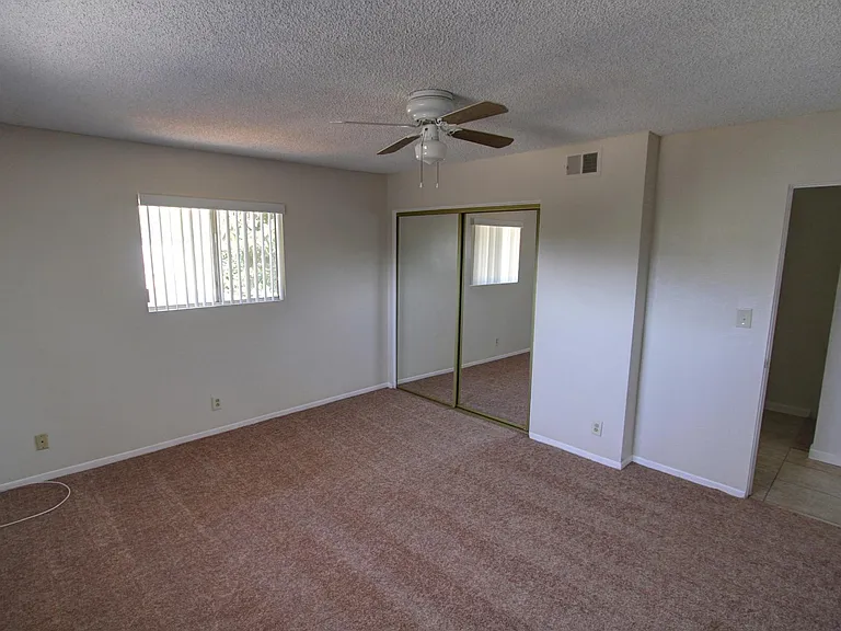 614 Linwood Ave #B — Photo 14