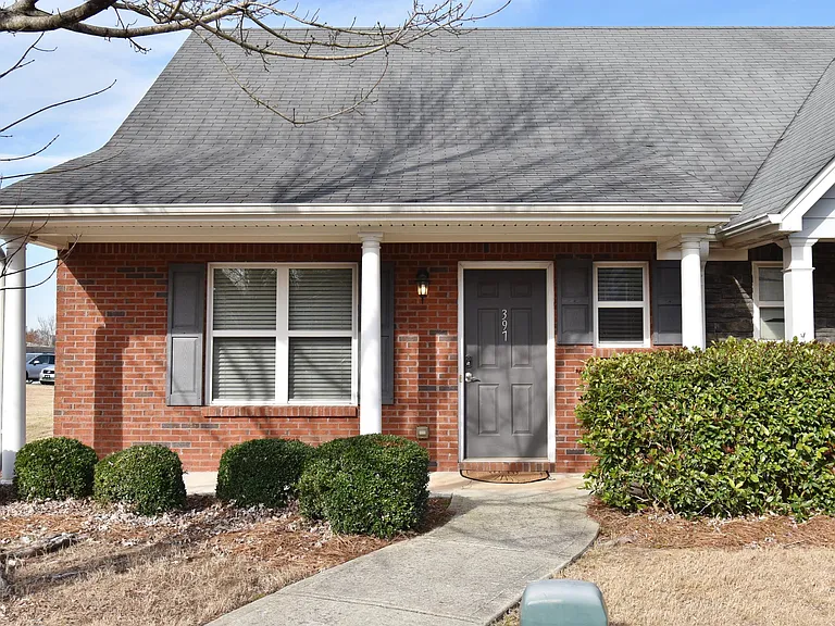 397 Bridgewater Cir #1 — Photo 5