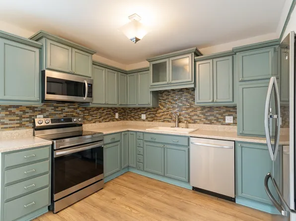 1100 W Main St APT F4, Franklin, TN 37064