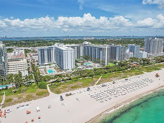 3rd image of 2301 Collins Avenue #1407