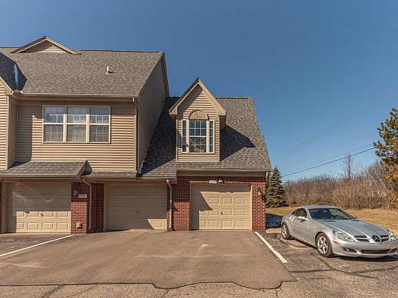 3rd image of 1537 Addington Ln