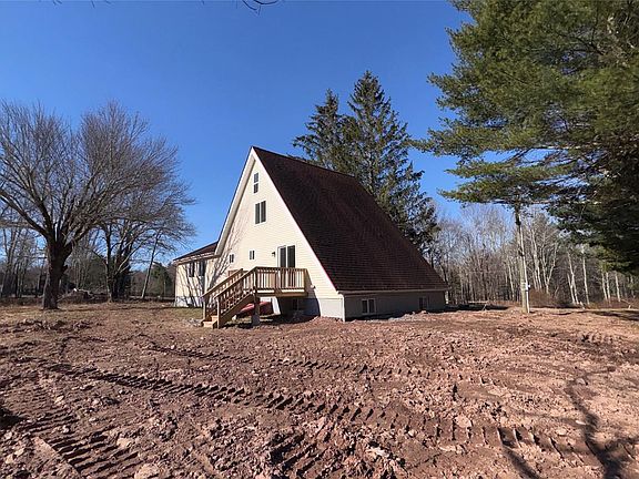 3rd image of 107 Pinewood Road