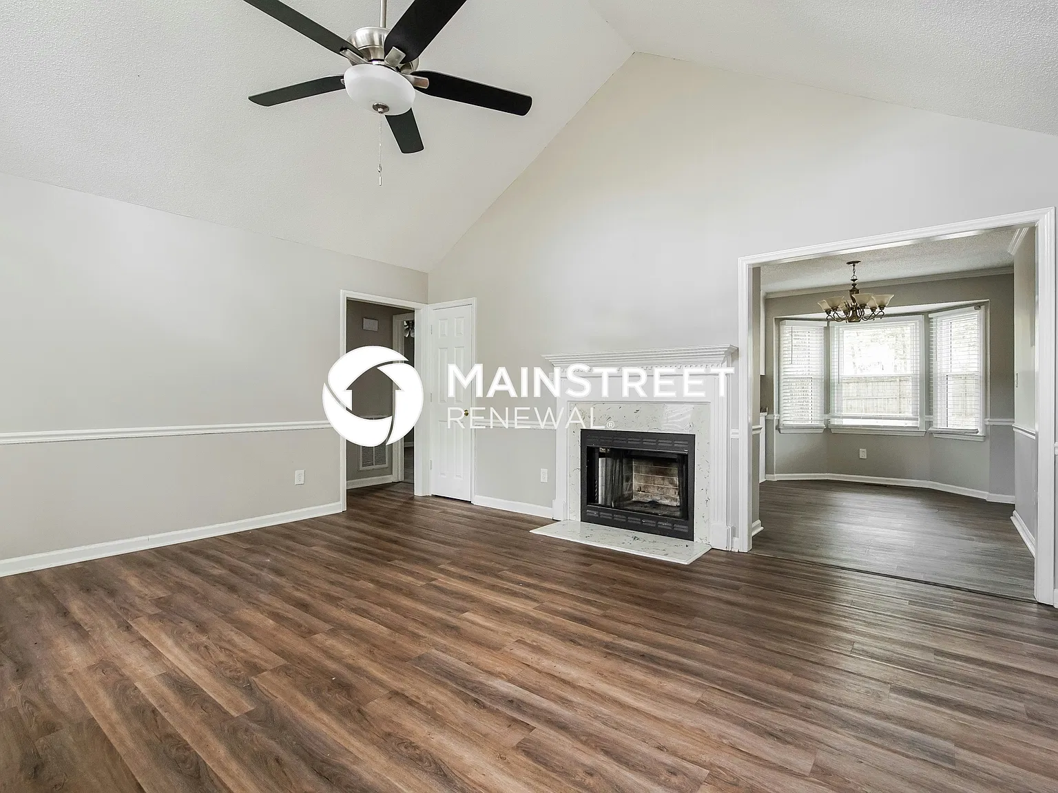 2909 Brittany Dr — Photo 3