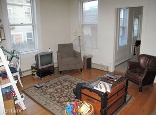 60 1/2 Sacramento St #2, Cambridge, MA 02138