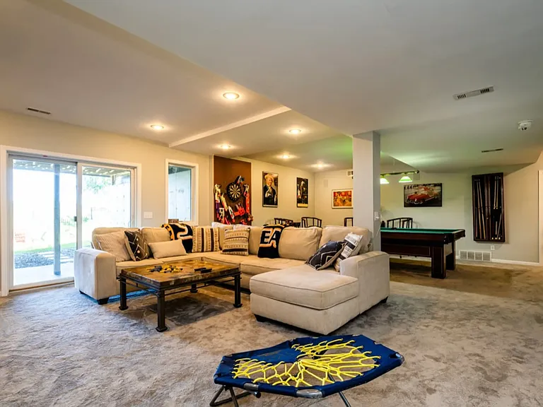 2687 Niles Rd — Photo 30