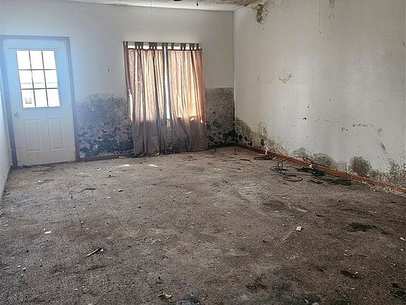 2nd image of 405 E Broadway St