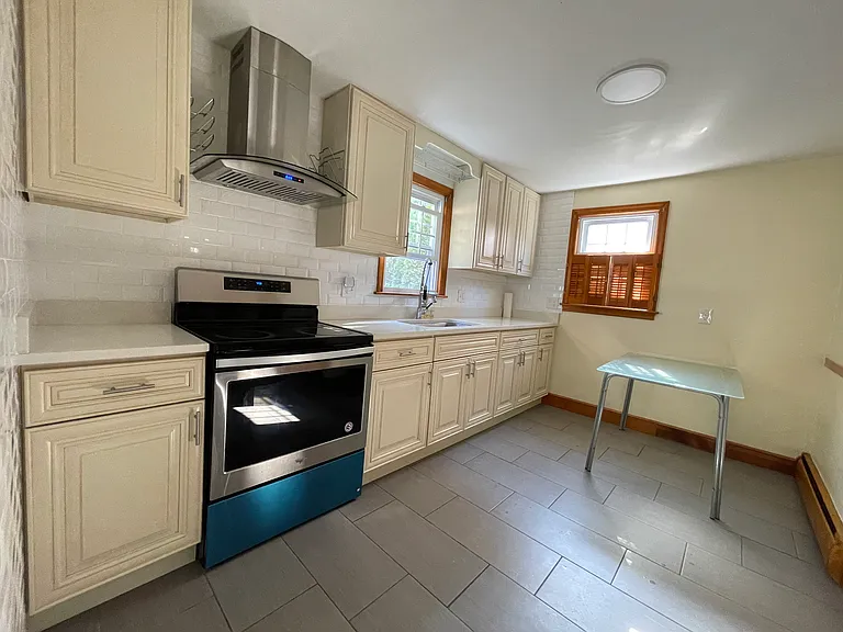 85 Langley Rd — Photo 5