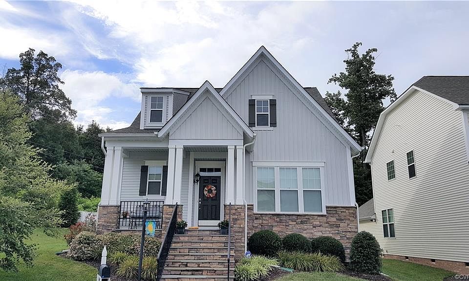 1st image of 400 Diamond Creek Dr