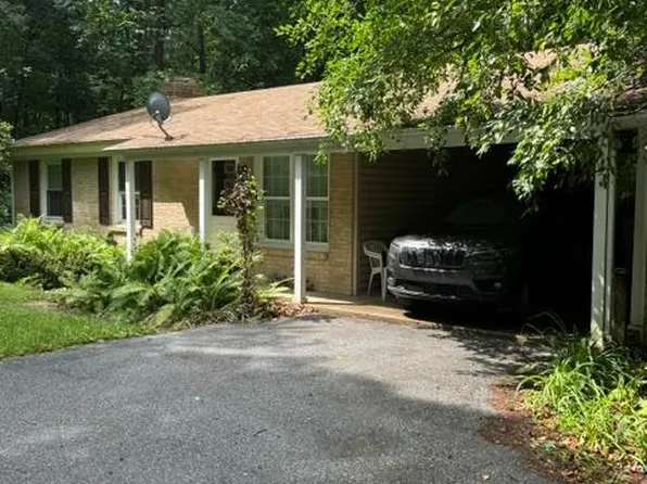 9810 Woodsboro Rd, Frederick, MD 21701