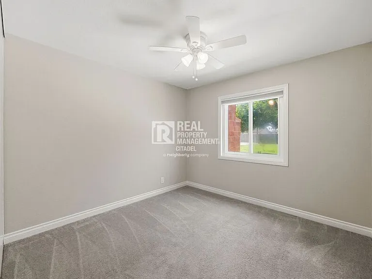 5082 Edinger Ave — Photo 25