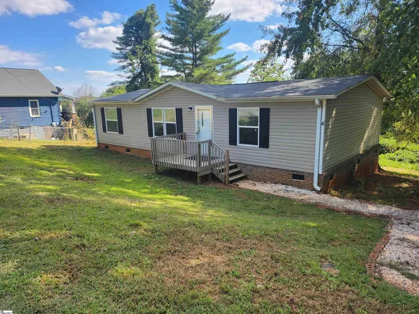 4 Ash St, Startex, SC 29377