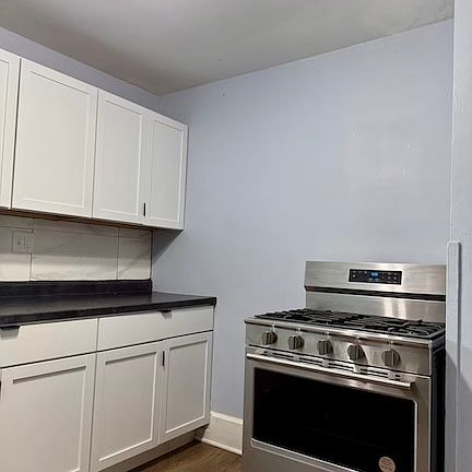4th image of 1805 State St #1/2