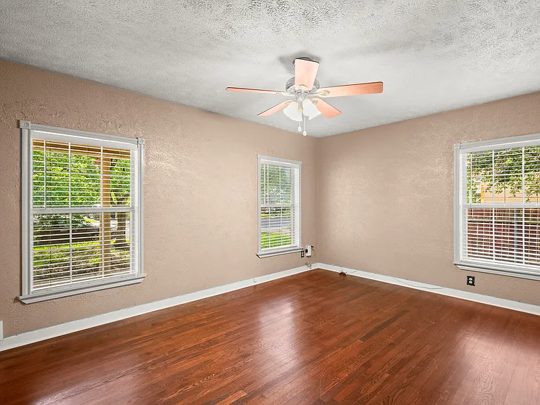 5712 Avenue D — Photo 16