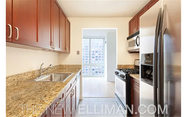 Rented by Douglas Elliman | media 22