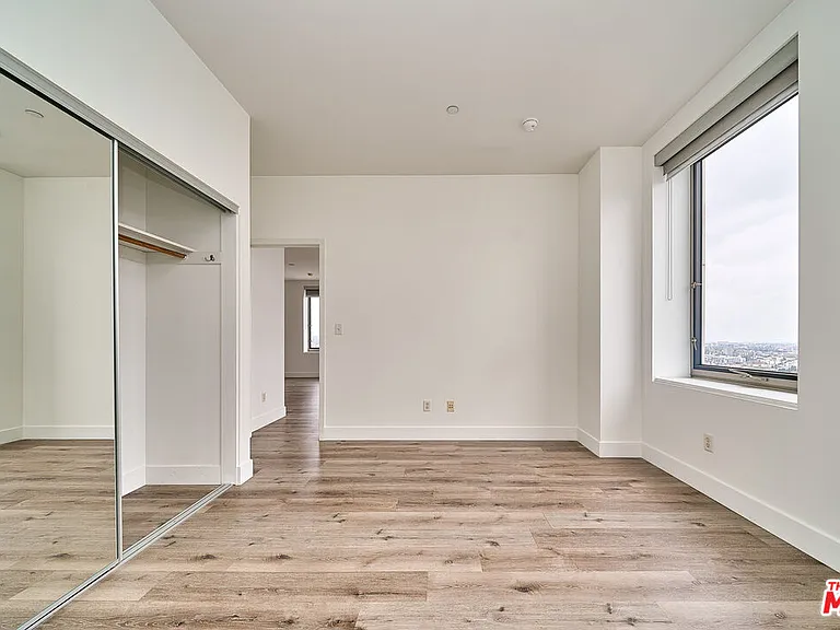 3810 Wilshire Blvd #Penthouse 7 — Photo 20