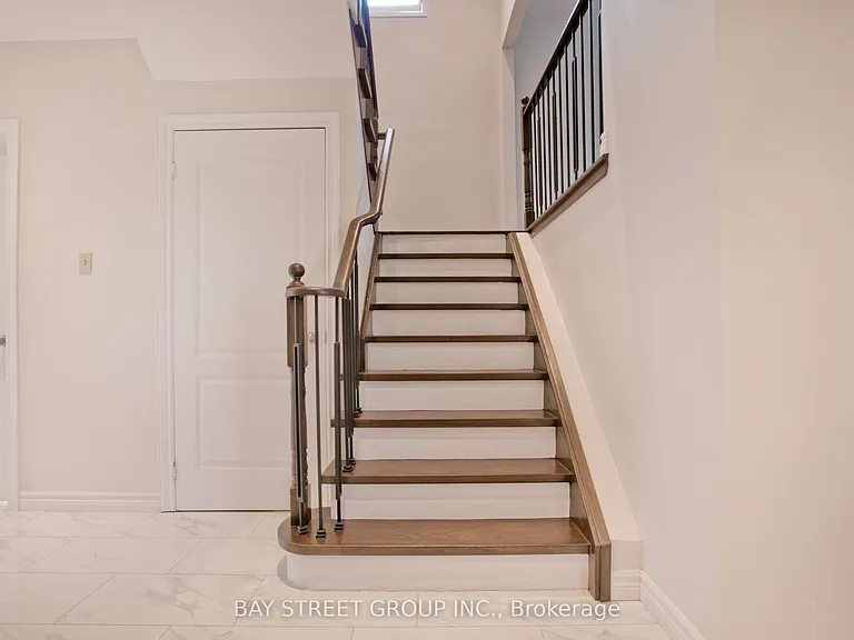 22 Taos Ct — Photo 10