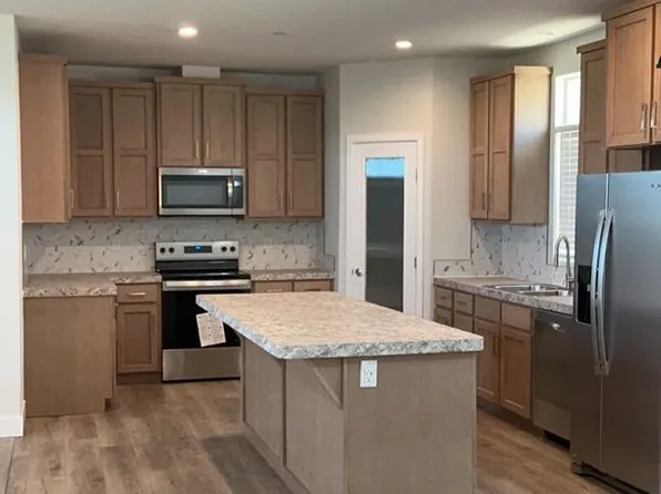 33351 Macy St, Lake Elsinore, CA 92530