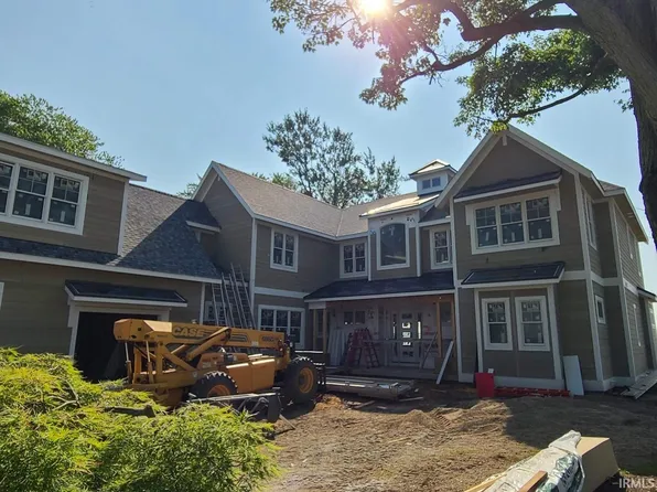 6167 E Pickwick Park Dr, Syracuse, IN 46567