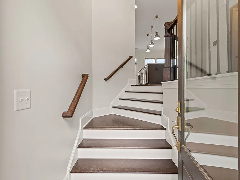 2160 Prestwick Ct NE — Photo 4