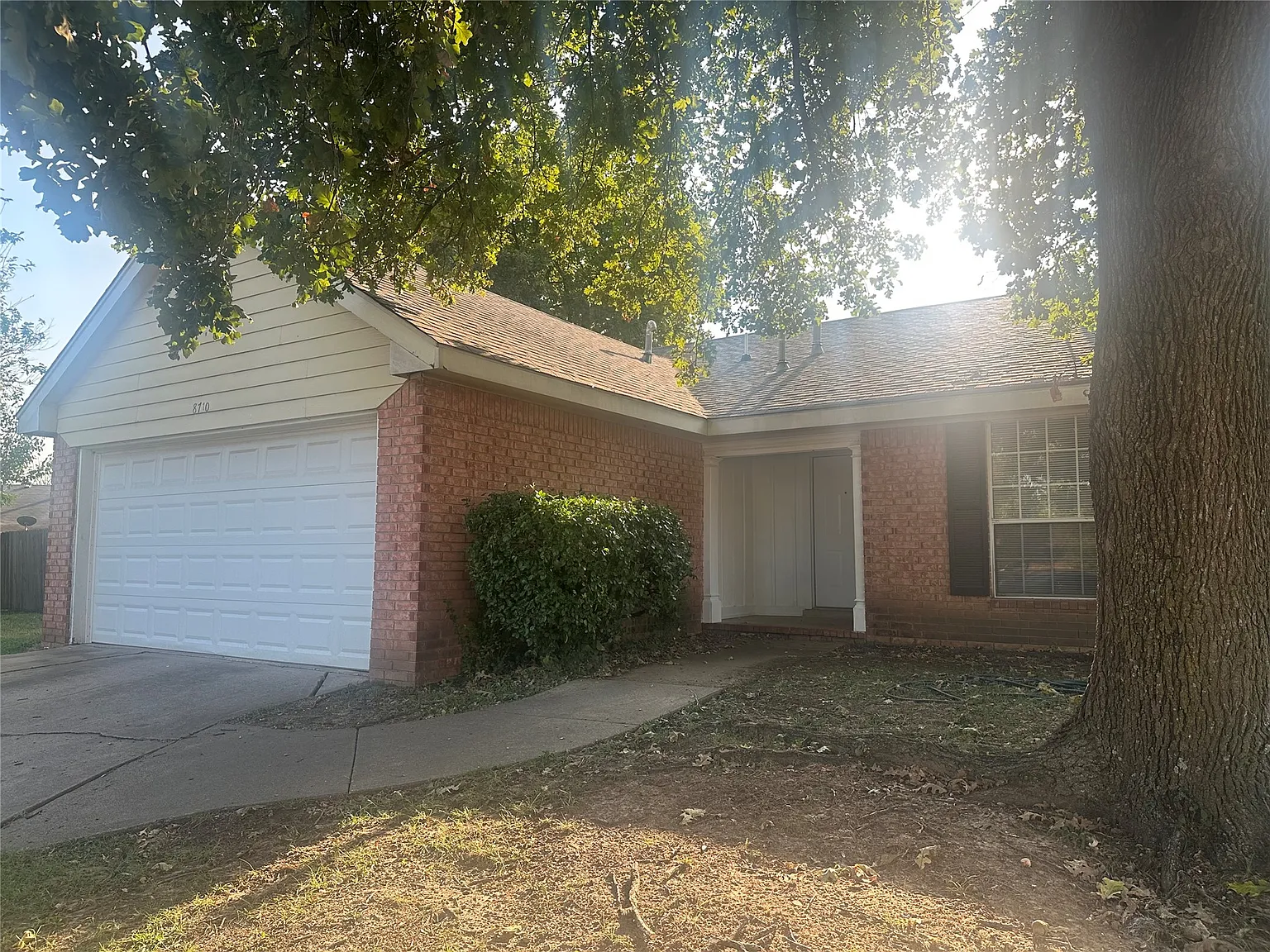 3 bed, 2.0 bath, 1582 sqft, $1,600 — Photo 2