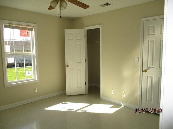 5th image of 210 Arkansas Ave
