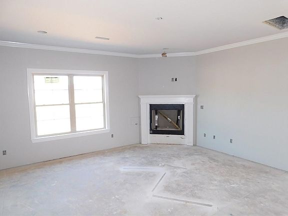 3rd image of 1517 Park St