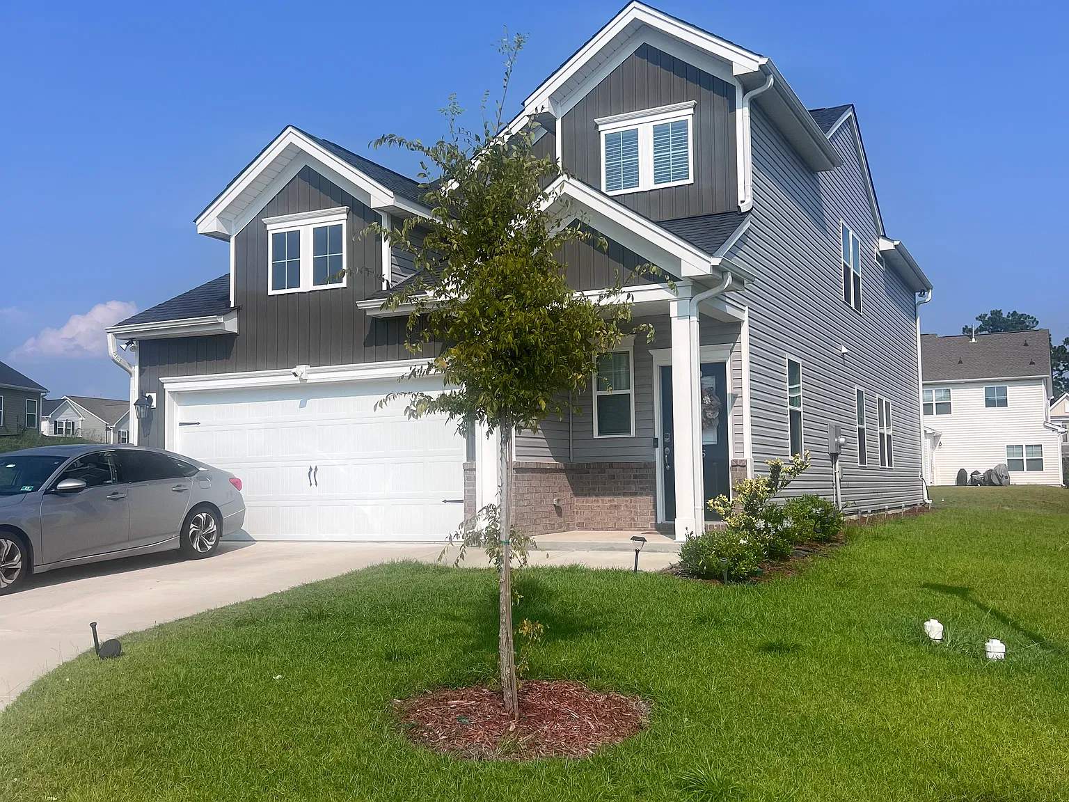 4 bed, 2046 sqft, $2,400 — Photo 1
