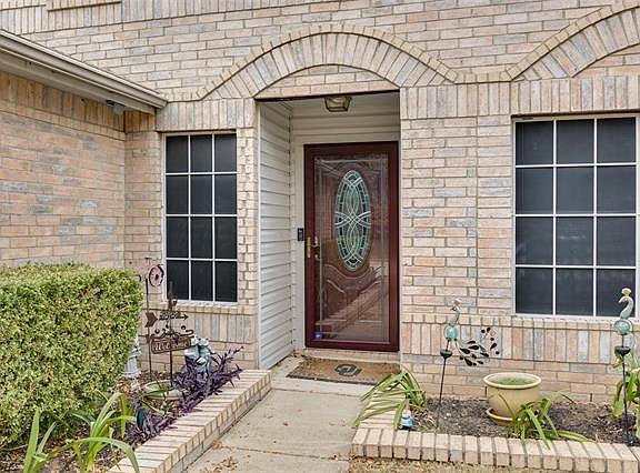 3rd image of 740 Quail Dr
