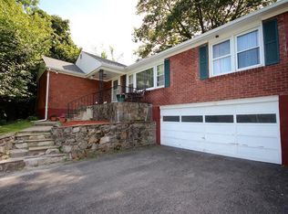 40 Forest Hill Rd, New Windsor, NY 12553