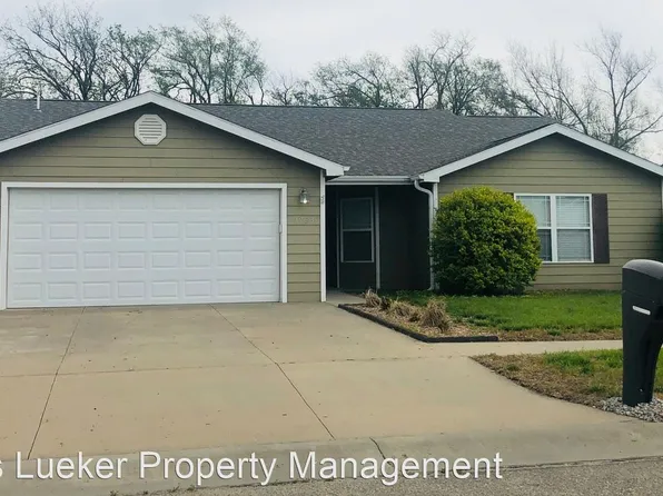 1723 14th Street Pl, Junction City, KS 66441