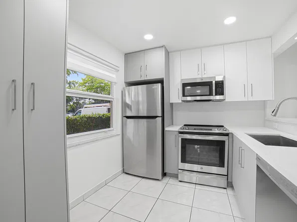 3121 NW 47TH Avenue #109, Lauderdale Lakes, FL 33319