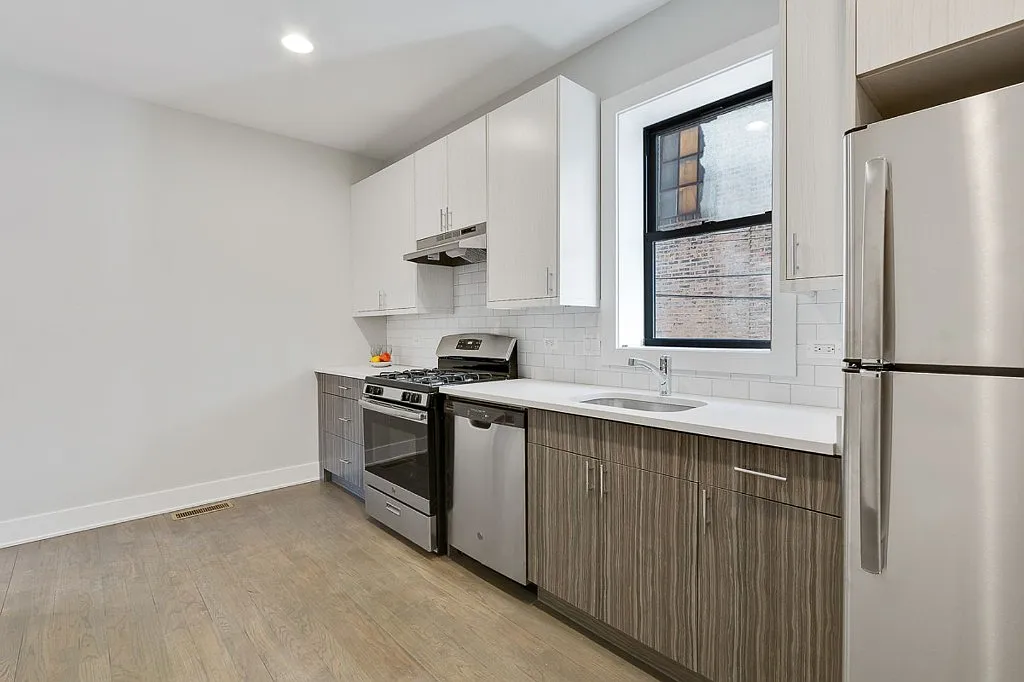 Building Photo - 2618-26 N Rockwell St #2624-2