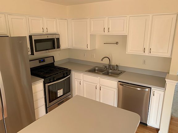 5th image of 23071 Potomac Hill Sq #0