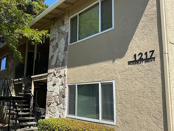2nd image of 1217 McKinley Dr #4