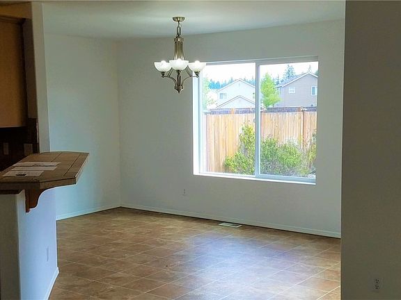5th image of 18819 112th Avenue Ct E