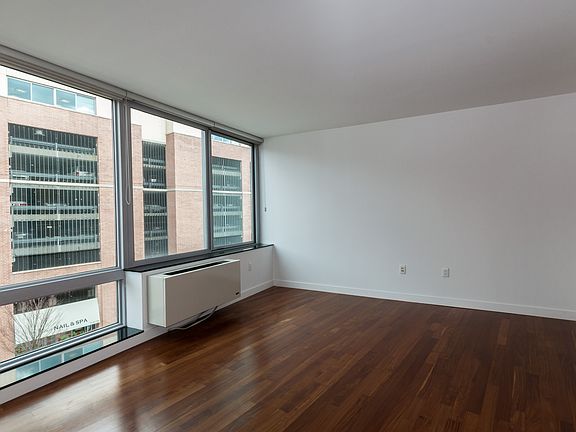 5th image of 25 Hudson St APT 510