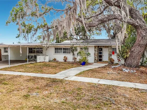 5433 Front Dr, Holiday, FL 34690