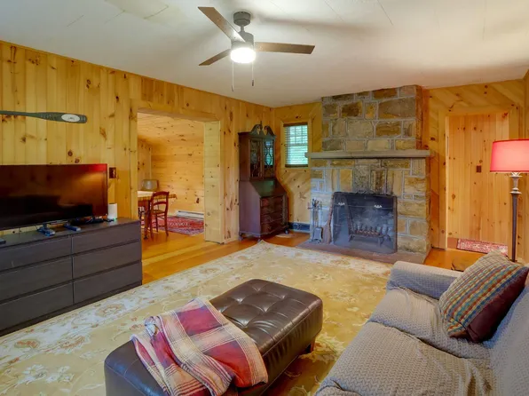 34 Mountain Ln #Id1637187p, Saranac Lake, NY 12983