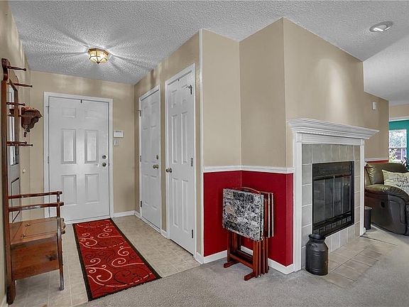 4th image of 4 Atherton Ct