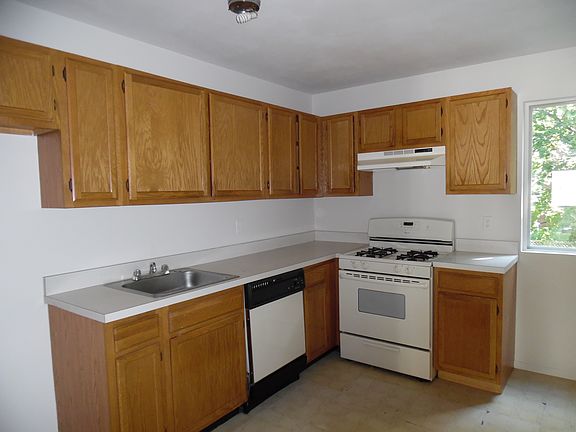 4th image of 21 Duane Ct